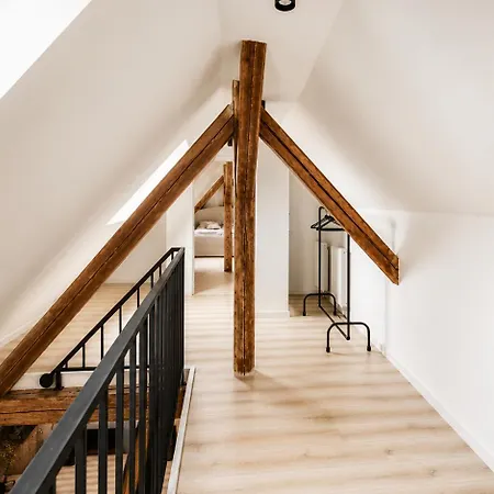 Loft 아파트 *